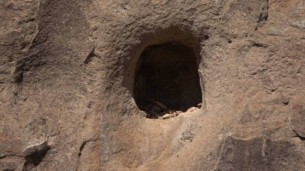 Gizemli oyuğa atılan üç taşı tutturanların dilekleri kabul oluyor! Akın akın o kente gidiyorlar 6